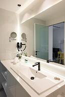 Cozy Corner Luxury Apartments