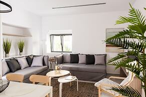 Cozy Corner Luxury Apartments