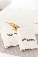 Cozy Corner Luxury Apartments