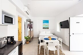 Cozy Corner Luxury Apartments