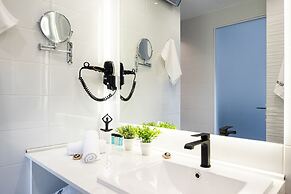 Cozy Corner Luxury Apartments