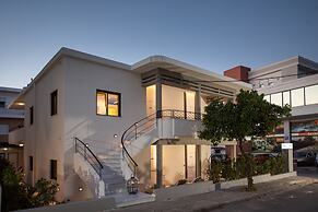 Cozy Corner Luxury Apartments