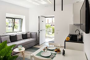 Cozy Corner Luxury Apartments