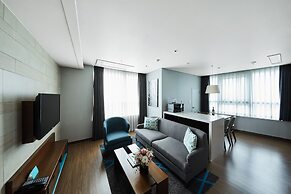 Felix by STX Hotel & Suite