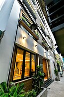 Cozrum Homes Ambera House