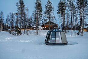 Overwater Hut Kuusamo
