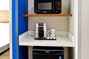 Holiday Inn Express And Suites Ottawa by IHG