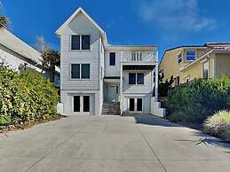 Four Palms by Distinctive Beach Rentals