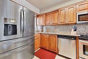 Surfside Condo 503 by Vtrips