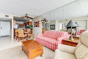 Surfside Condo 503 by Vtrips