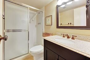 Surfside Condo 503 by Vtrips