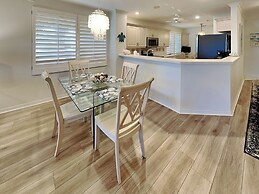 South Beach Club 205