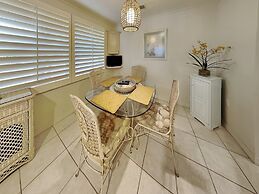 South Beach Club 205