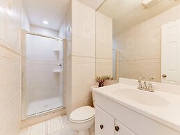 Surfside Six E by Distinctive Beach Rentals