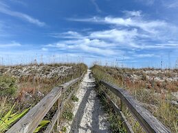 Surfside Six E by Distinctive Beach Rentals
