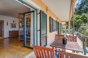 An Apartment Magnolia