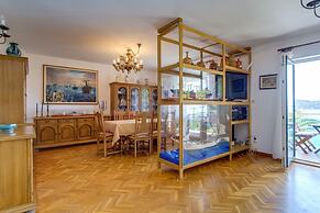 An Apartment Magnolia