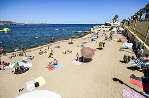 Getawaysmalta - Seashells Apartment 11 With Terrace and Sea Views in B