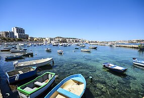 Getawaysmalta - Seashells Apartment 11 With Terrace and Sea Views in B