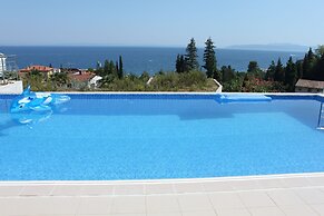Luxury Apartment in Opatija for 8 People With Pool and Silk Bedding