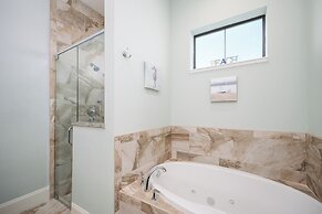 Cinnamon Beach Nautilus