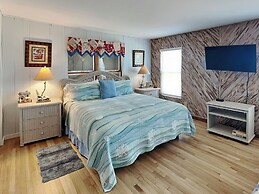 Hunter's Haven by Distinctive Beach Rentals