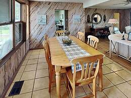 Hunter's Haven by Distinctive Beach Rentals