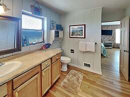 Hunter's Haven by Distinctive Beach Rentals