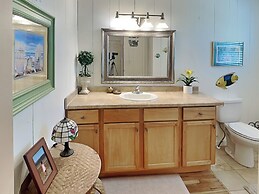 Hunter's Haven by Distinctive Beach Rentals