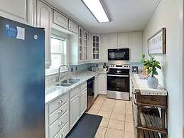 Hunter's Haven by Distinctive Beach Rentals