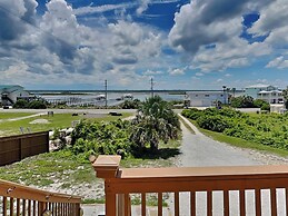 Hunter's Haven by Distinctive Beach Rentals
