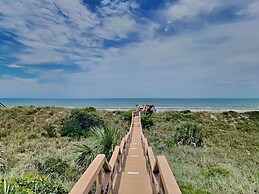 Hunter's Haven by Distinctive Beach Rentals