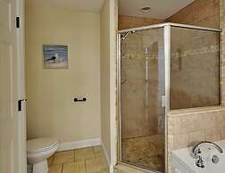 Ocean Reef 305 by Distinctive Beach Rentals