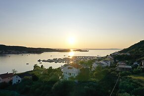 Modern Apartment With Seaview