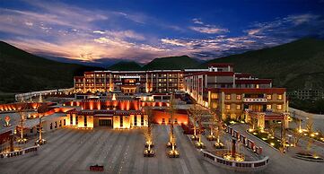 Crowne Plaza Yading by IHG