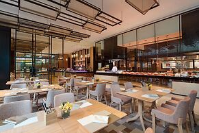 Crowne Plaza Foshan Nanhai-an IHG Hotel-Guangzhou South Railway Statio