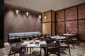 Crowne Plaza Foshan Nanhai-an IHG Hotel-Guangzhou South Railway Statio