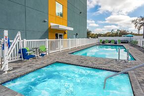 Holiday Inn Express & Suites Wildwood The Villages by IHG