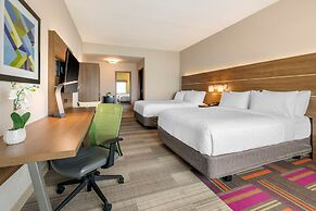 Holiday Inn Express & Suites Wildwood The Villages by IHG