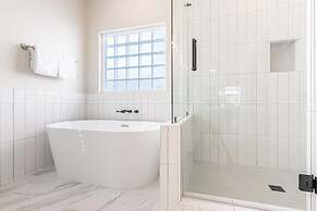 61 Batchelors Button