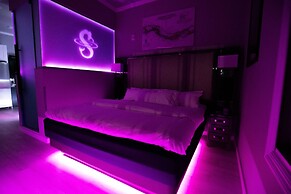 River Sirens Hotel