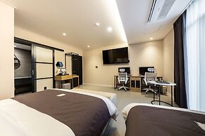 Brown Dot Hotel Suwon