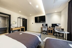 Brown Dot Hotel Suwon