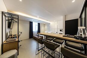 Brown Dot Hotel Suwon