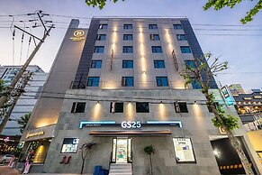 Brown Dot Hotel Suwon