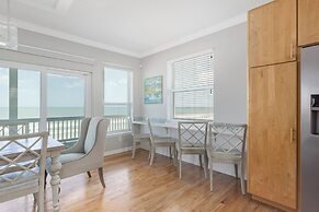High Tide by Distinctive Beach Rentals