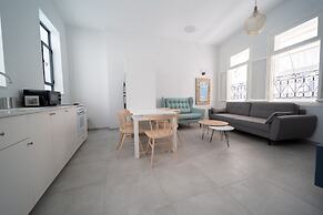 YalaRent Boutique apartments in Jaffa's flea market - Families only