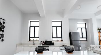 YalaRent Boutique apartments in Jaffa's flea market - Families only