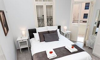 YalaRent Boutique apartments in Jaffa's flea market - Families only