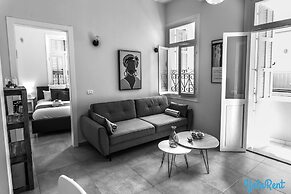 YalaRent Boutique apartments in Jaffa's flea market - Families only